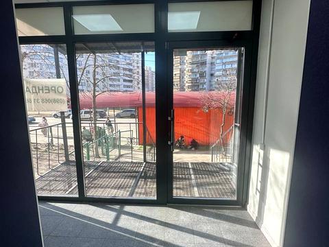 комерційна за адресою Київ, Драгоманова вул., 27