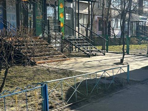 комерційна за адресою Київ, Драгоманова вул., 27