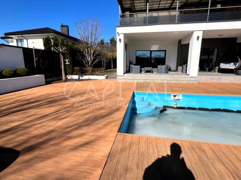 будинок за адресою с. Круглик, Садова