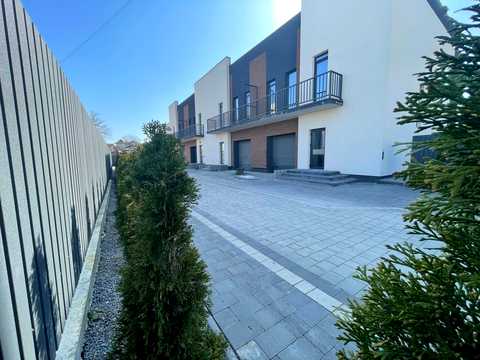 будинок за адресою с. Крихівці, вулиця Вивізна