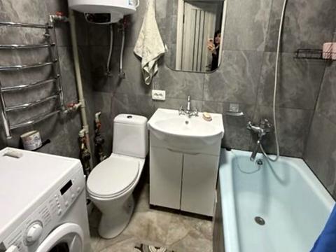 квартира за адресою Заболотного вул., 32