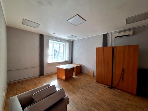 комерційна за адресою 23 Серпня вул., 20а