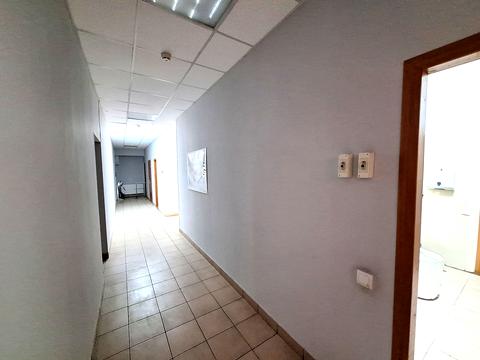 комерційна за адресою 23 Серпня вул., 20а