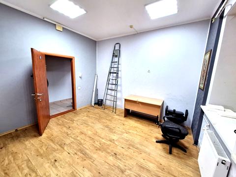 комерційна за адресою 23 Серпня вул., 20а