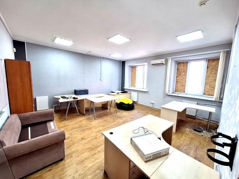 комерційна за адресою 23 Серпня вул., 20а