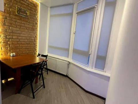 квартира за адресою Івана Величковського вул., 1б