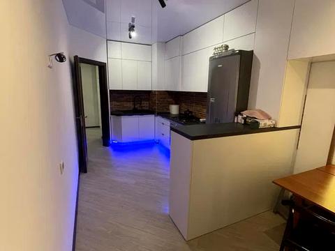 квартира за адресою Івана Величковського вул., 1б