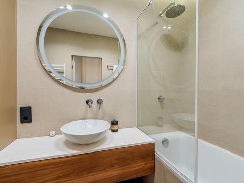 квартира за адресою Київ, Зарічна вул., 2 к1