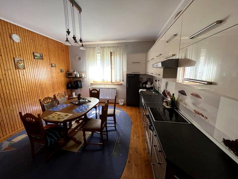 будинок за адресою с. Драгомирчани, Сніжна