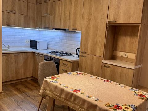 квартира за адресою Джерельна вул., 85