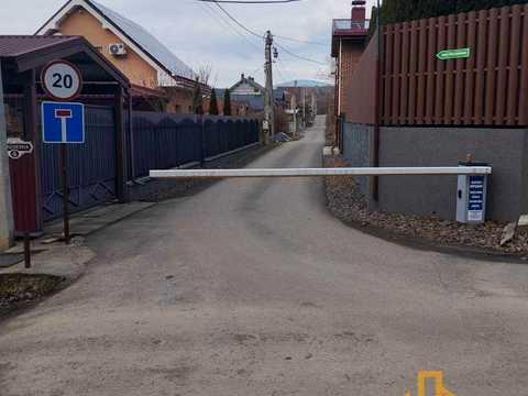 участок по адресу Джерельна