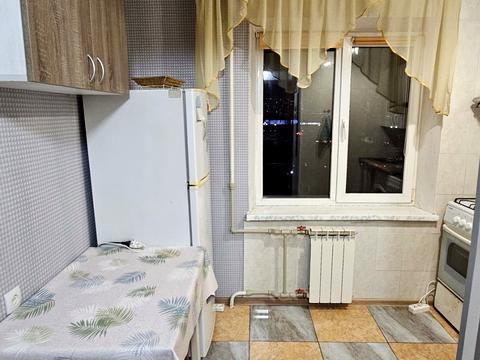 квартира за адресою Богатирська вул., 8