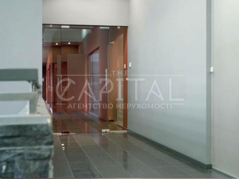 комерційна за адресою Нижньоюрківська вул., 45-А