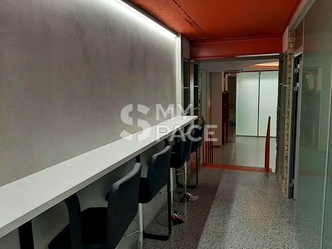 комерційна за адресою Воздвиженська вул., 58