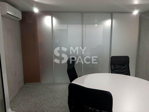 комерційна за адресою Воздвиженська вул., 58