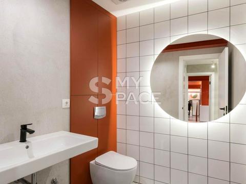 комерційна за адресою Воздвиженська вул., 58