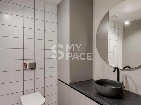 комерційна за адресою Воздвиженська вул., 58