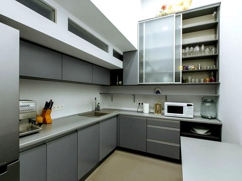 комерційна за адресою Шота Руставелі вул., 30-Б