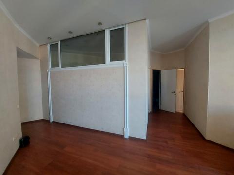 квартира за адресою Тополина вул., 18