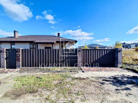 дом по адресу Евгения Плужника ул., 12