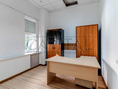 комерційна за адресою Саксаганського вул., 67