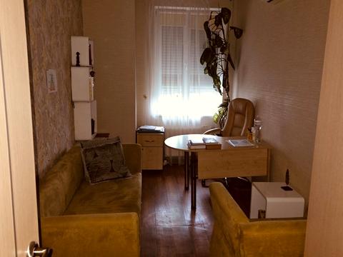 комерційна за адресою Середньофонтанська вул., 19-А