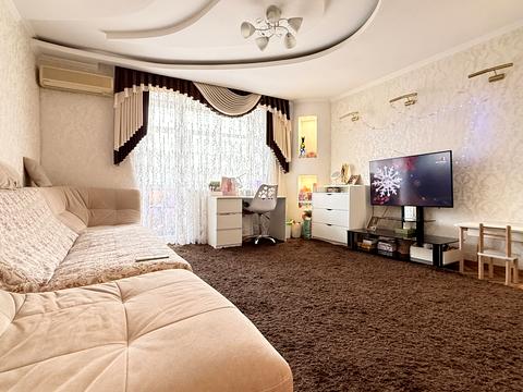 квартира по адресу Олени Теліги ул., 3