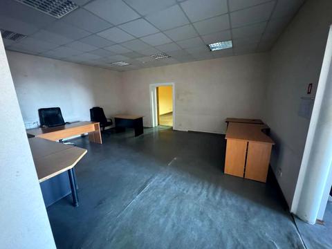 комерційна за адресою Саперно-Слобідська вул., 37