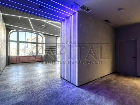 комерційна за адресою Басейна вул., 2