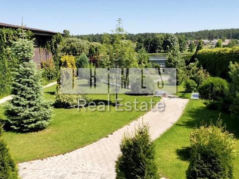 будинок за адресою Центральна