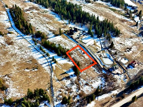 участок по адресу 