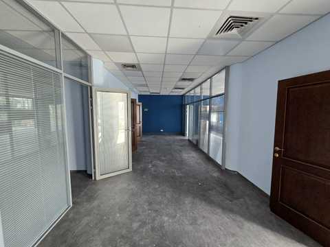 комерційна за адресою Польова вул., 24