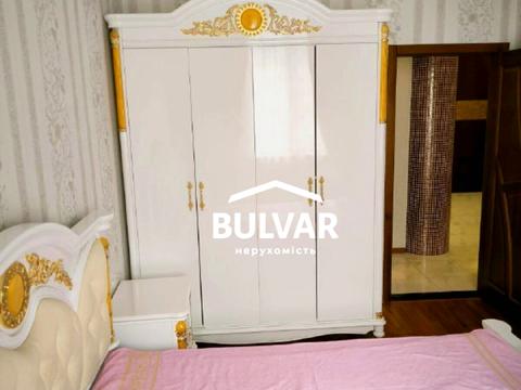 квартира по адресу Гвардейцев-Широнинцев ул., 33