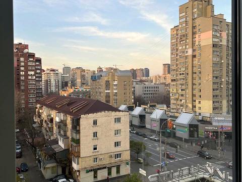 коммерческая по адресу Антоновича ул. (Горького), 170/172