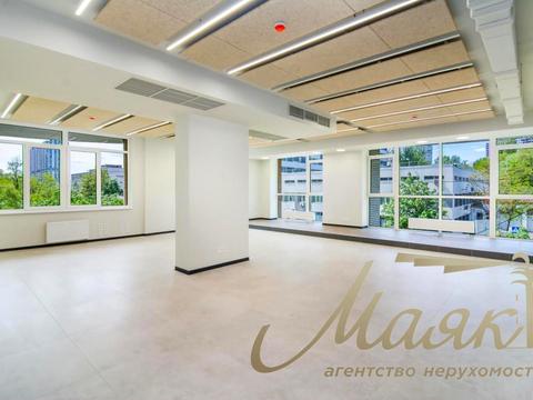 коммерческая по адресу Андрея Верхогляда ул. (Михайла Драгомирова), 2-А