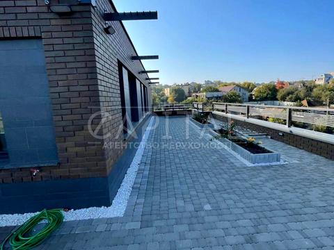 комерційна за адресою Валерія Лобановського просп., 120