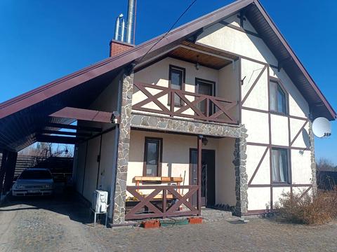 будинок за адресою Квітнева