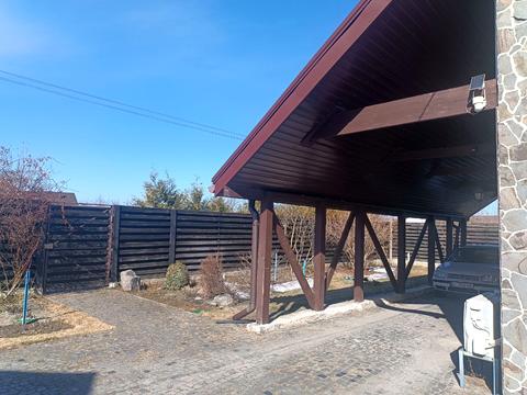 будинок за адресою Квітнева