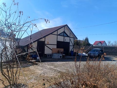 будинок за адресою Квітнева