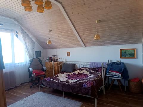 будинок за адресою Квітнева