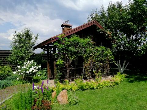 будинок за адресою Квітнева