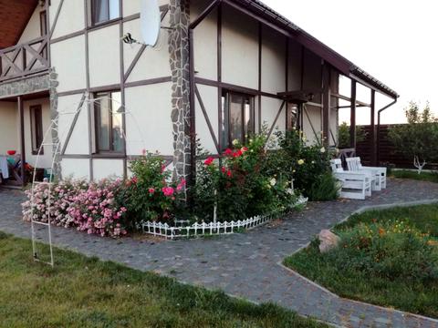 будинок за адресою Квітнева