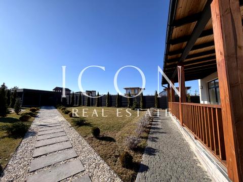 дом по адресу  ул.