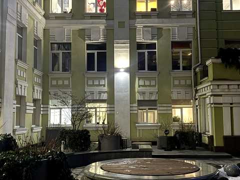 комерційна за адресою Сім'ї Прахових вул. (Гайдара), 58