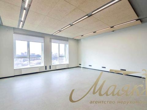 комерційна за адресою Антоновича вул. (Горького), 109