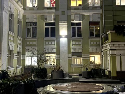 комерційна за адресою Сім'ї Прахових вул. (Гайдара), 58