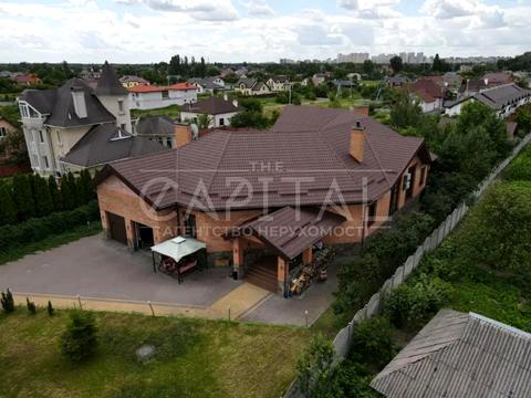 дом по адресу Броварський