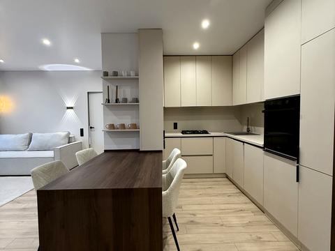 квартира за адресою Героїв Майдану вул., (Будинок 4)