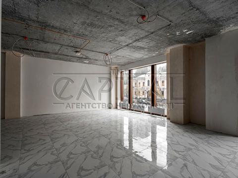 комерційна за адресою Саксаганського вул., 80