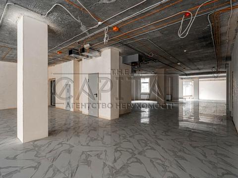 комерційна за адресою Саксаганського вул., 80